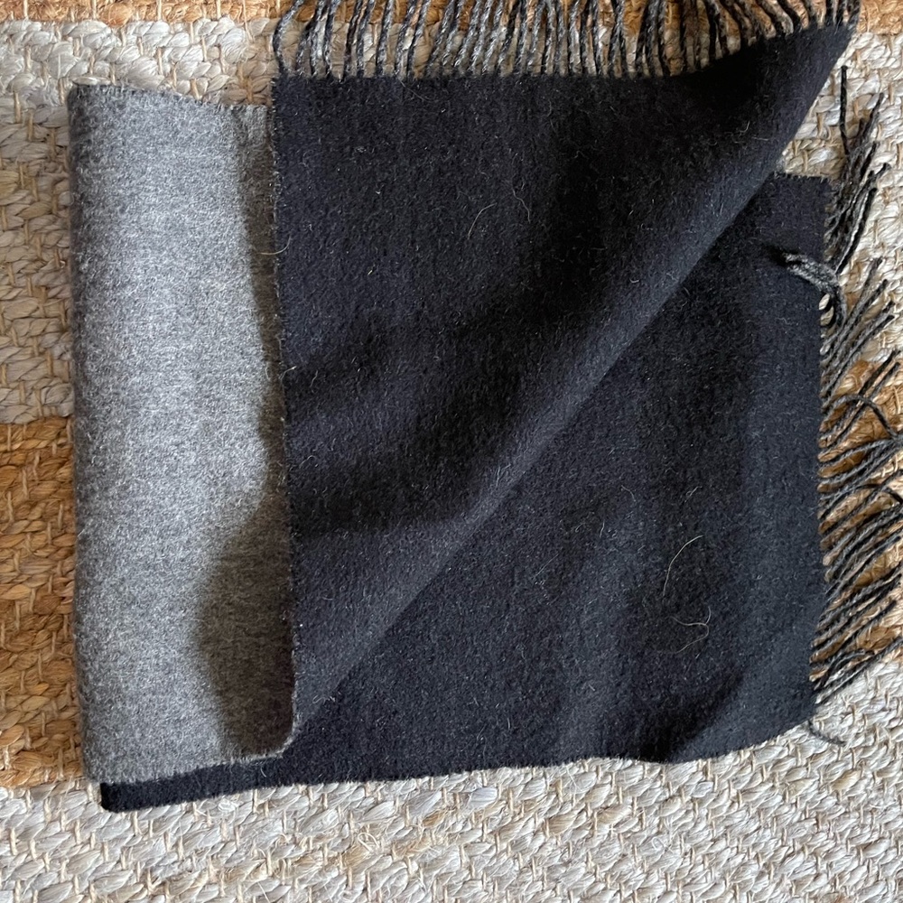 Valentine wool scarf
